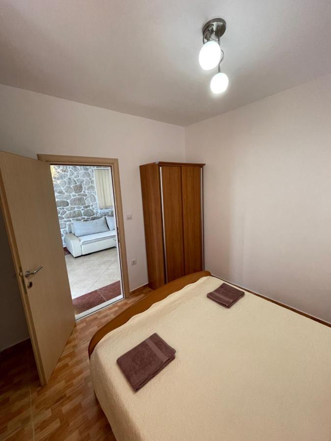 Ivan I Matej Apartments Blace Exterior photo